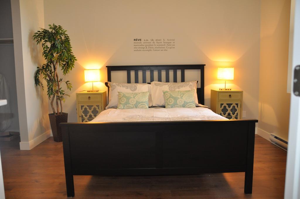 Le Mont-Royal Lounge By Homeinmontreal Room photo